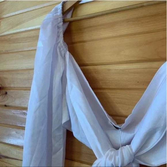 NWT Beginning Boutique Arianna Blouson Top White Crop Tie Front Size Medium - Picture 4 of 8